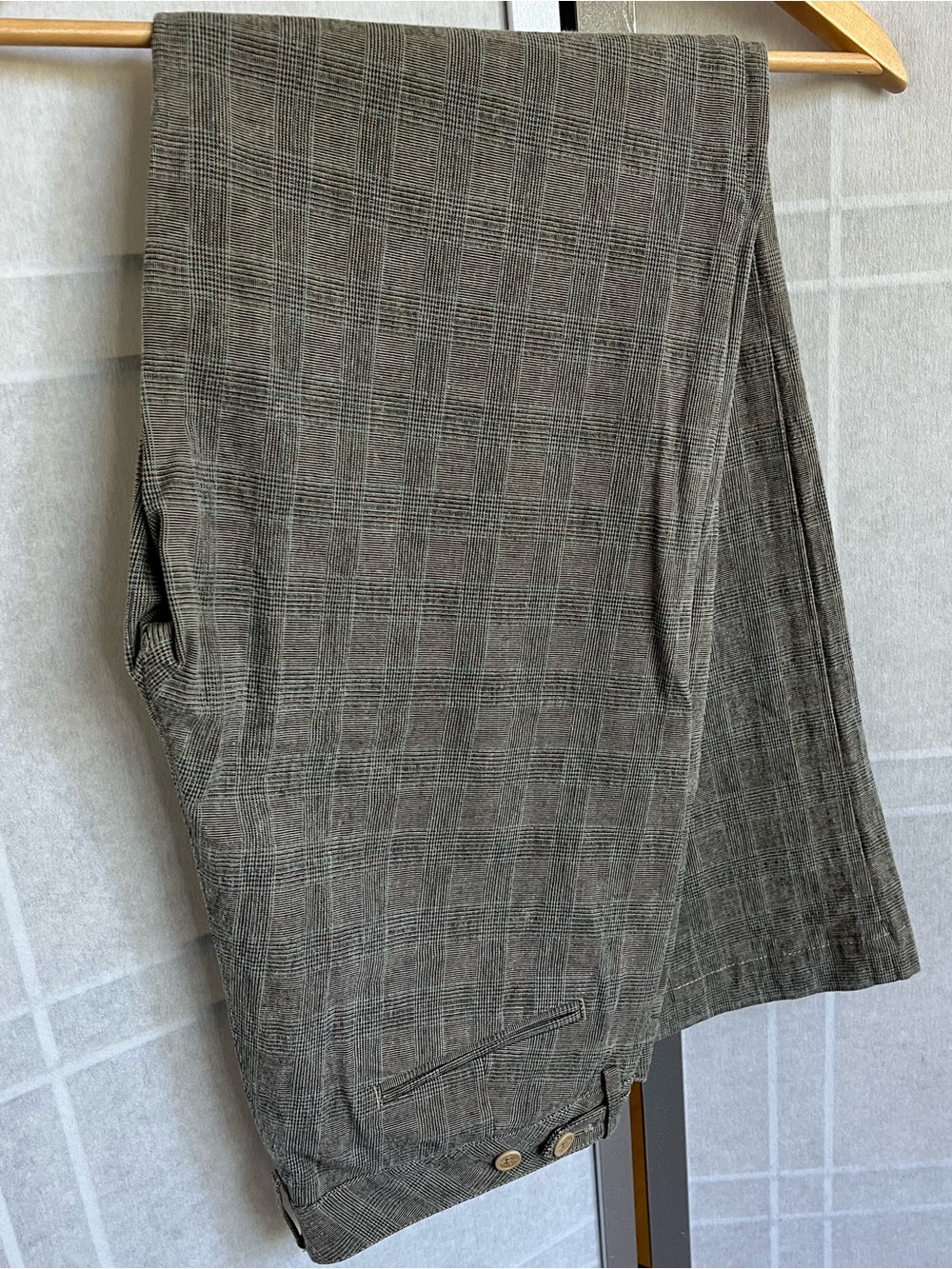 Eddie Bauer Vashon Fit Pants Grey Check Aqua Accent Size 8 Straight Leg